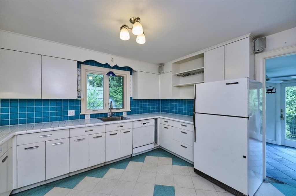 119 Rawson Rd, Brookline MA 02445 photo 7