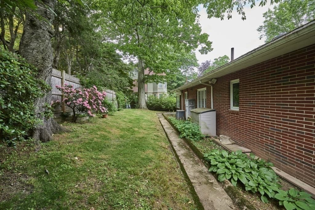 119 Rawson Rd, Brookline MA 02445 photo 18