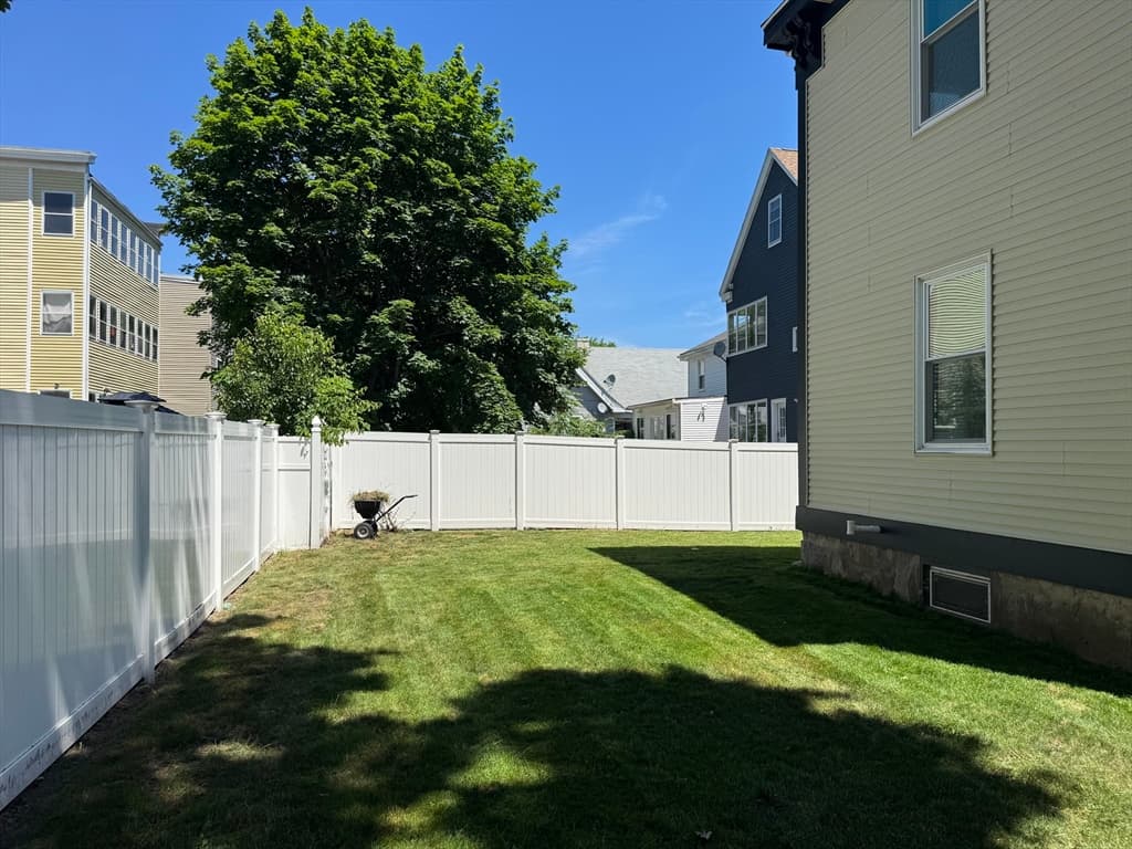 Condominium at 131 Laurel St # C, Malden MA 02148, photo 4 of 26