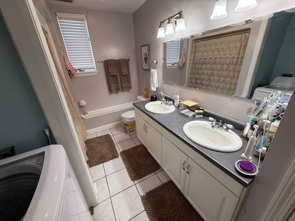 Condominium at 131 Laurel St # C, Malden MA 02148, photo 21 of 26