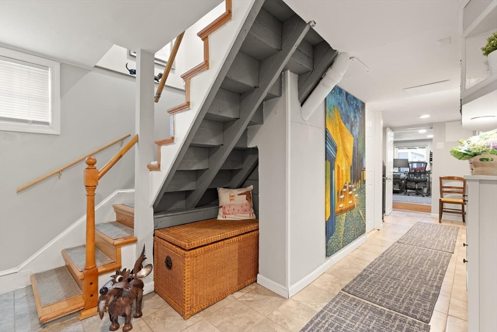 Single Family Residence at 31 Freeman Ave, Everett MA 02149, Everett, photo 7 of 40