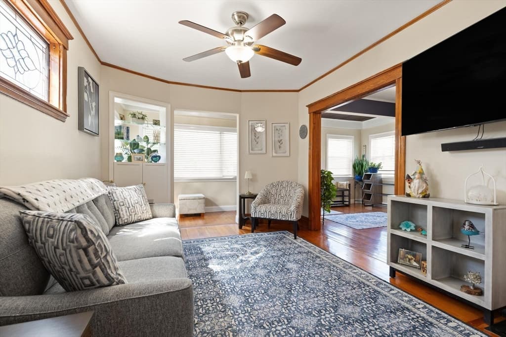 Single Family Residence at 31 Freeman Ave, Everett MA 02149, Everett, photo 10 of 40