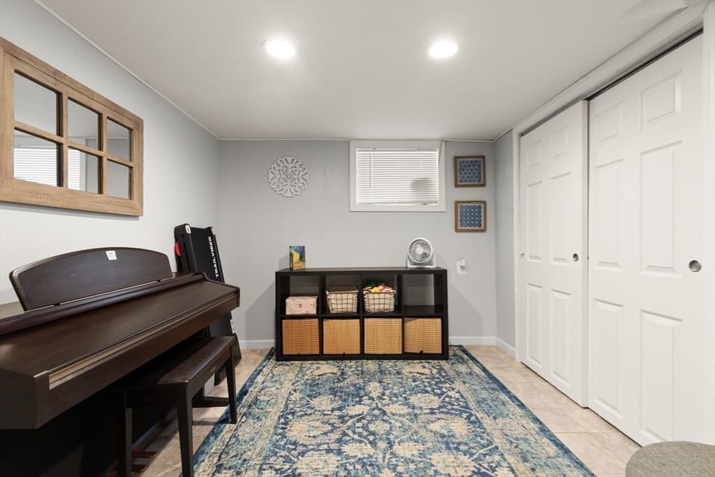 Single Family Residence at 31 Freeman Ave, Everett MA 02149, Everett, photo 31 of 40