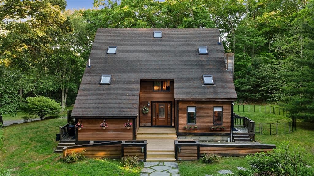 Single Family Residence at 285 Jacob St, Seekonk MA 02771, Seekonk, photo 4 of 42