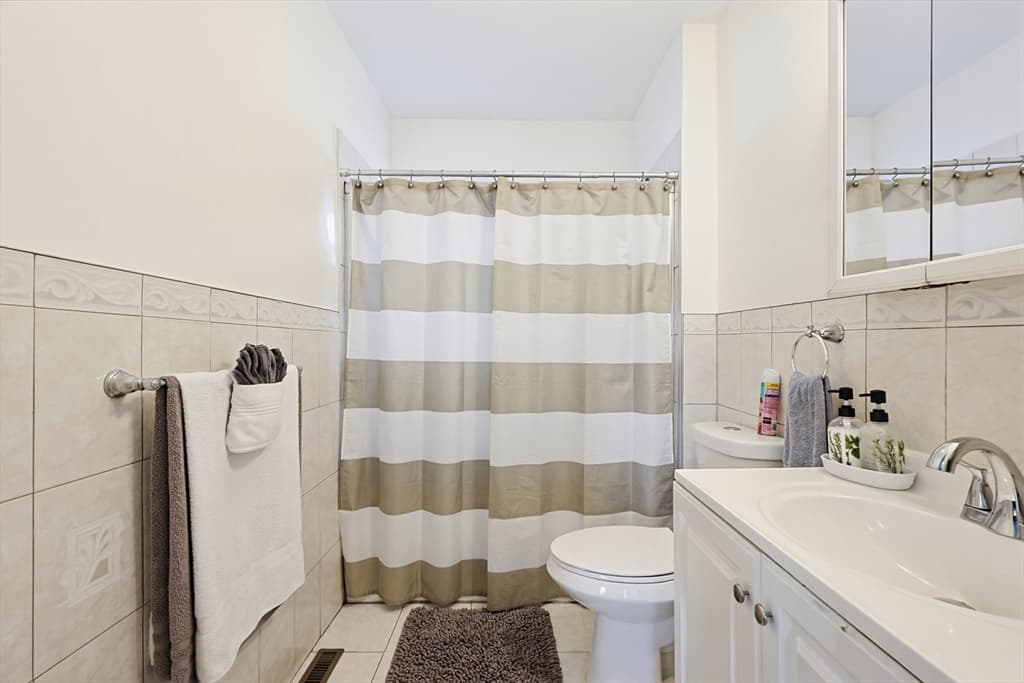 3 Family at 18 Washburn Ave, Brockton MA 02301, photo 17 of 42