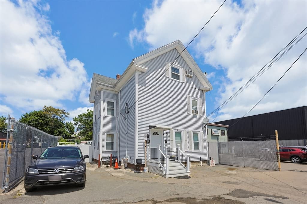 3 Family at 18 Washburn Ave, Brockton MA 02301, photo 3 of 42