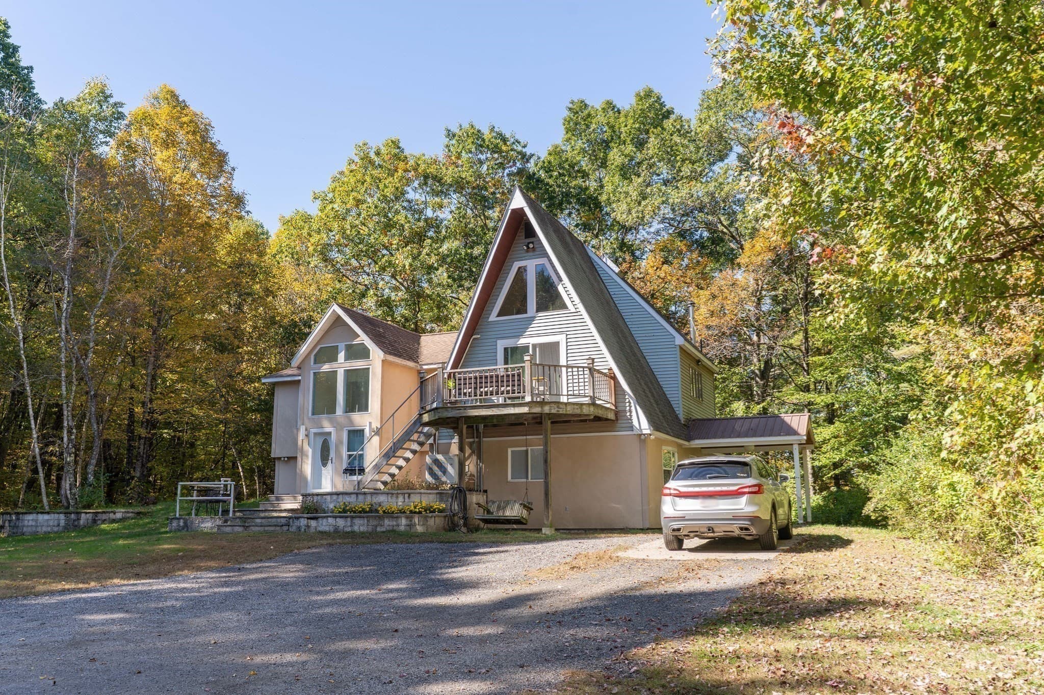 Single Family Residence at 68 Lyon Rd, West Brookfield MA 01585, photo 3 of 40