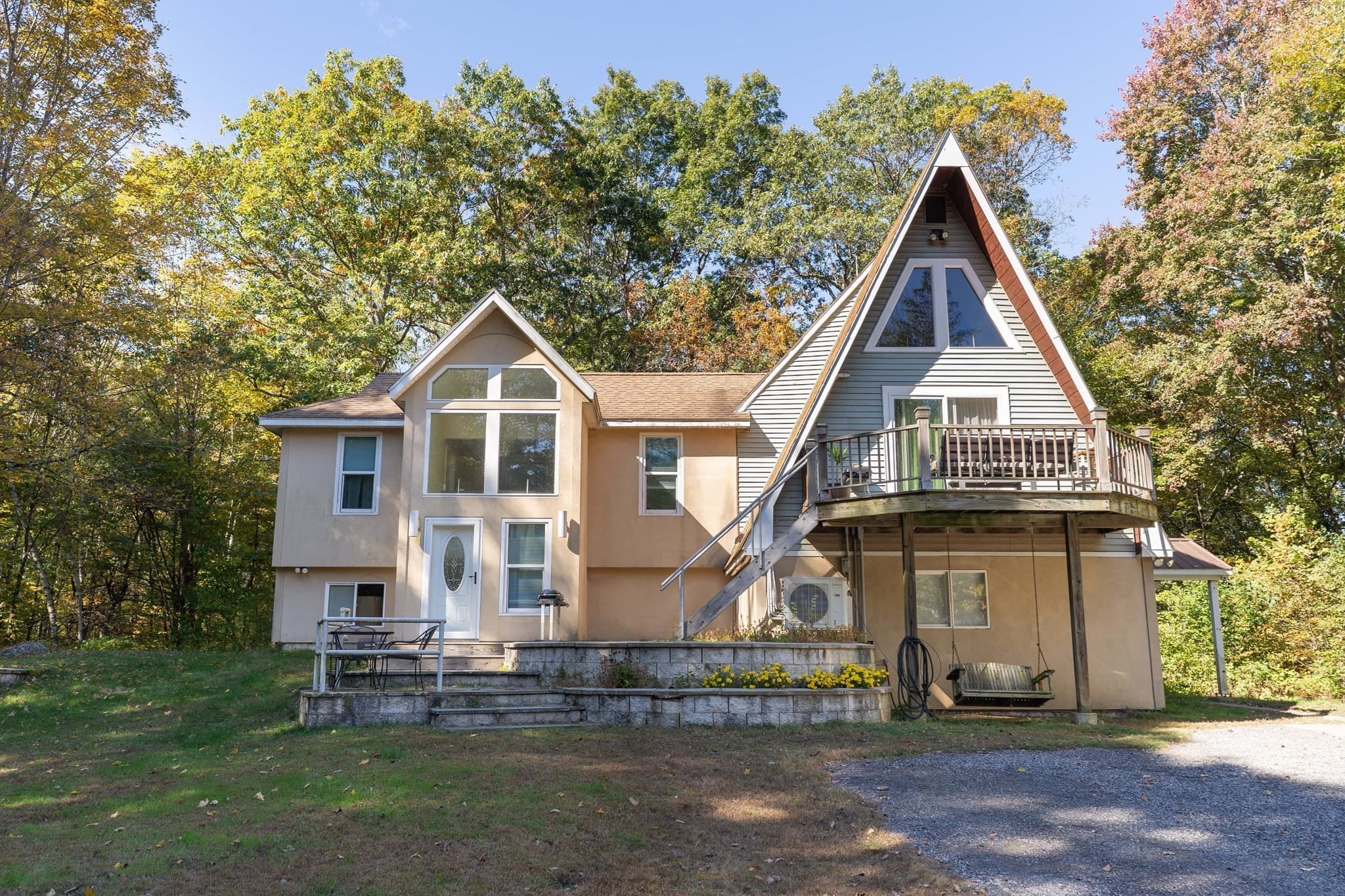 68 Lyon Rd, West Brookfield MA 01585