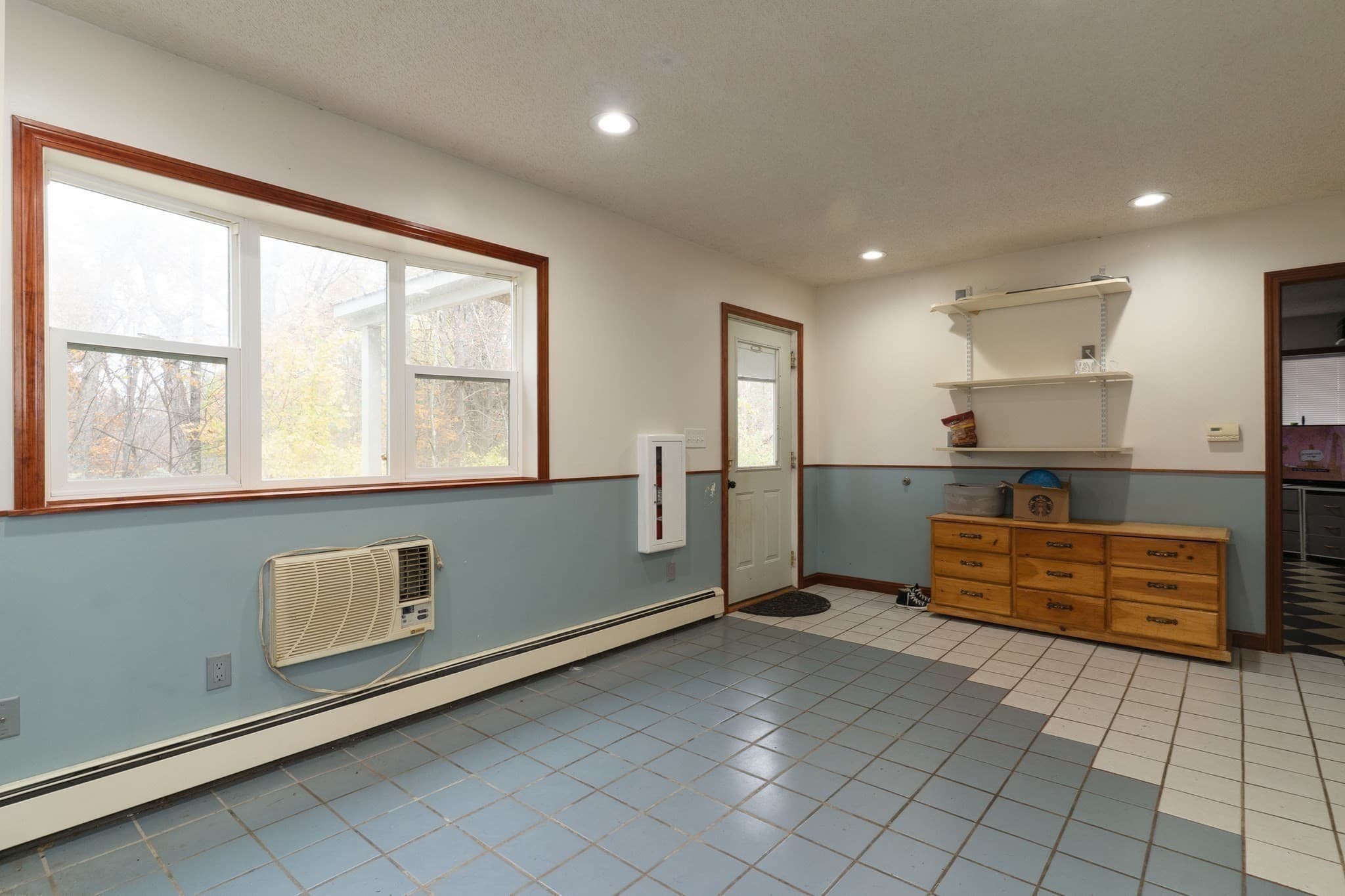 Single Family Residence at 68 Lyon Rd, West Brookfield MA 01585, photo 34 of 40