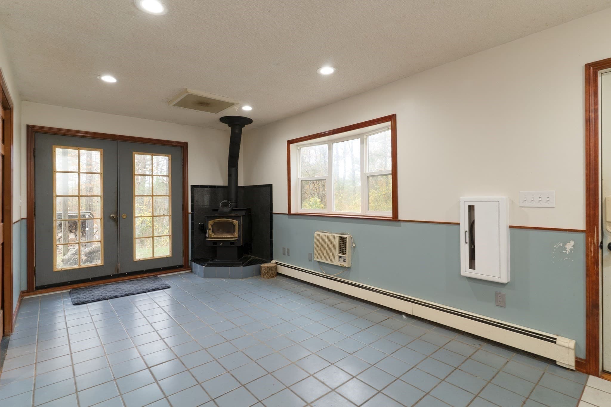 Single Family Residence at 68 Lyon Rd, West Brookfield MA 01585, photo 33 of 40