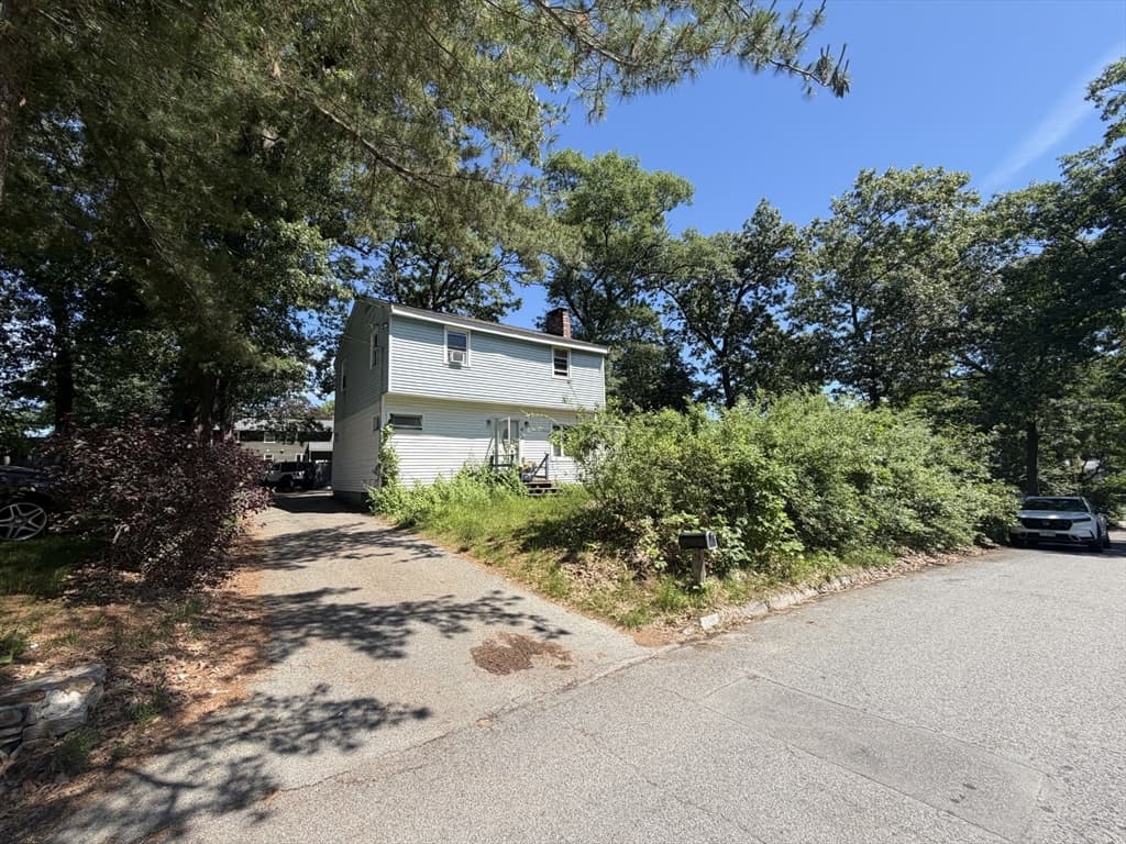 Single Family Residence at 42 Birch Rd, Westford MA 01886, Westford, photo 4 of 11