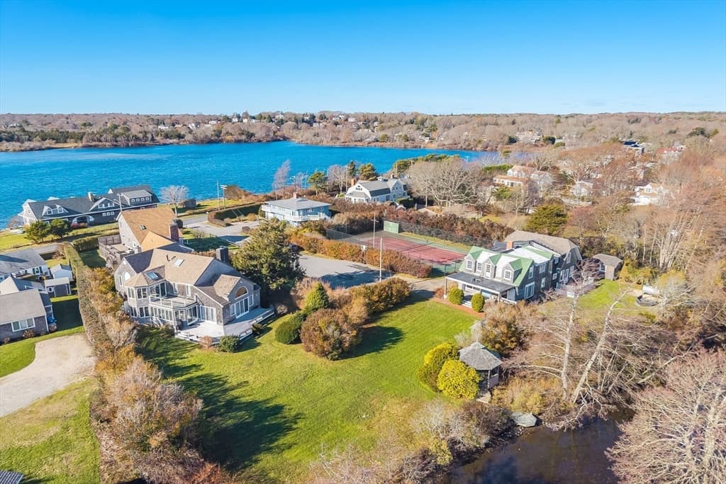 Single Family Residence at 9 Hedge Lane, Falmouth MA 02540, photo 23 of 28