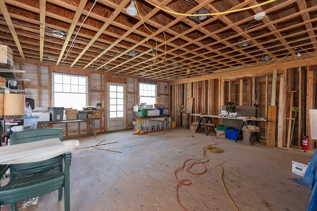 Single Family Residence at 9 Hedge Lane, Falmouth MA 02540, photo 13 of 28