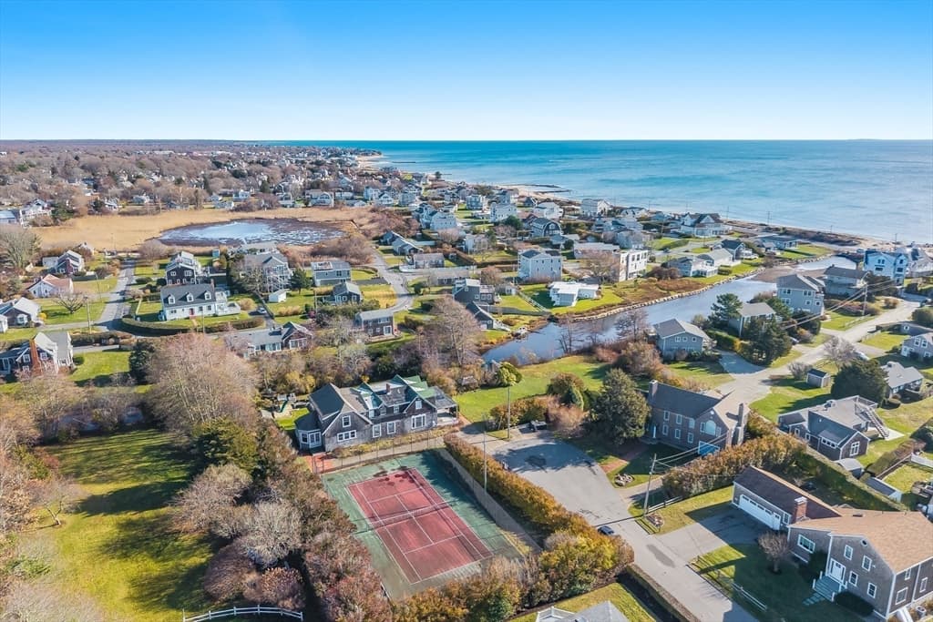 Single Family Residence at 9 Hedge Lane, Falmouth MA 02540, photo 22 of 28