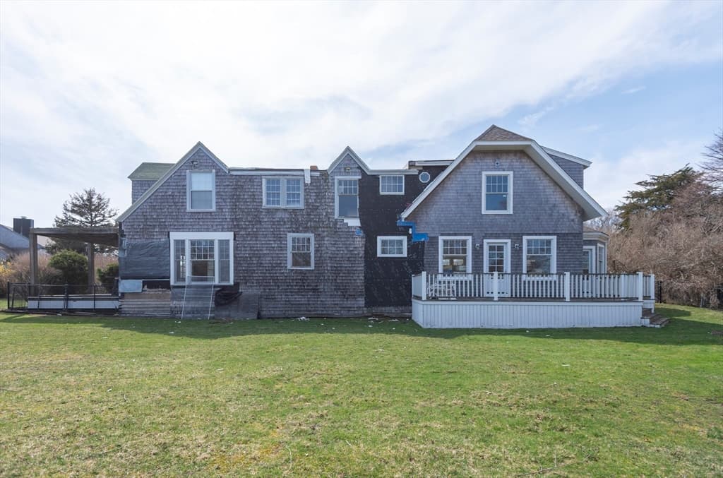 Single Family Residence at 9 Hedge Lane, Falmouth MA 02540, photo 5 of 28
