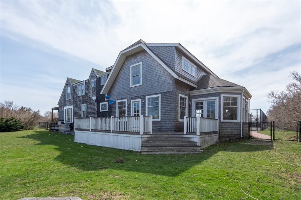 Single Family Residence at 9 Hedge Lane, Falmouth MA 02540, photo 4 of 28