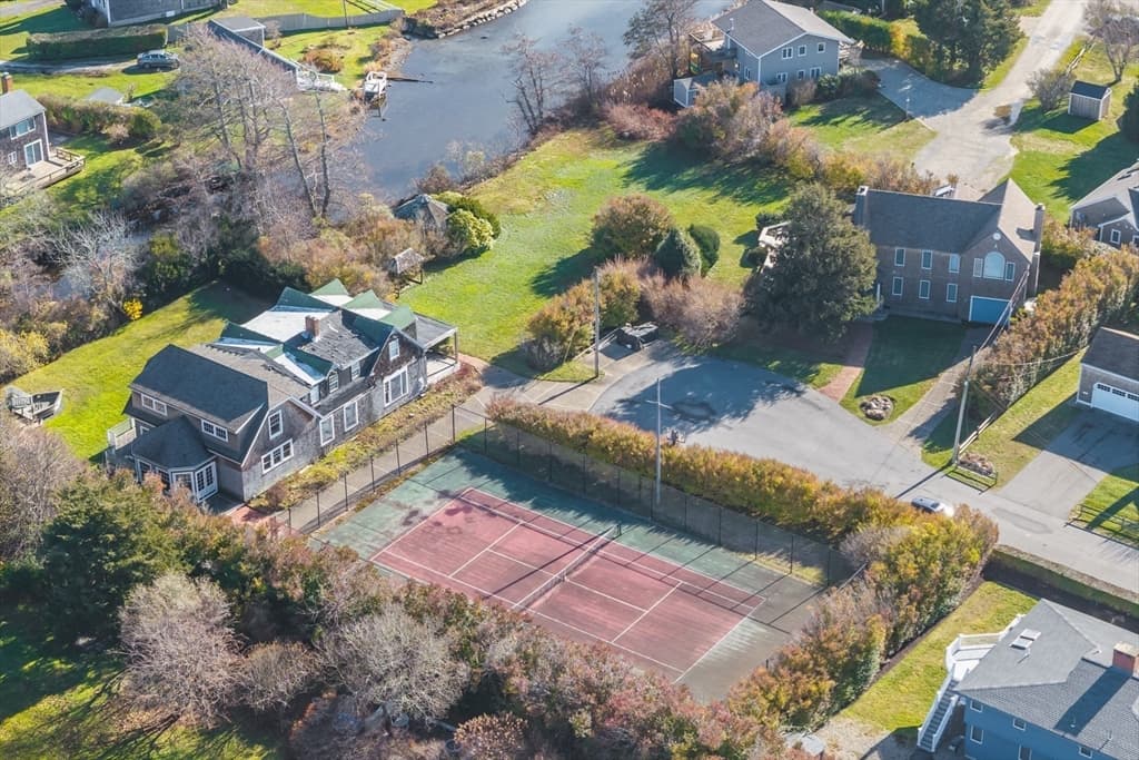 Single Family Residence at 9 Hedge Lane, Falmouth MA 02540, photo 21 of 28