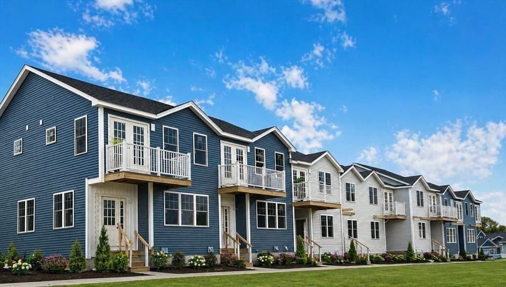 36 Starboard Dr # D, Wareham MA 02532
