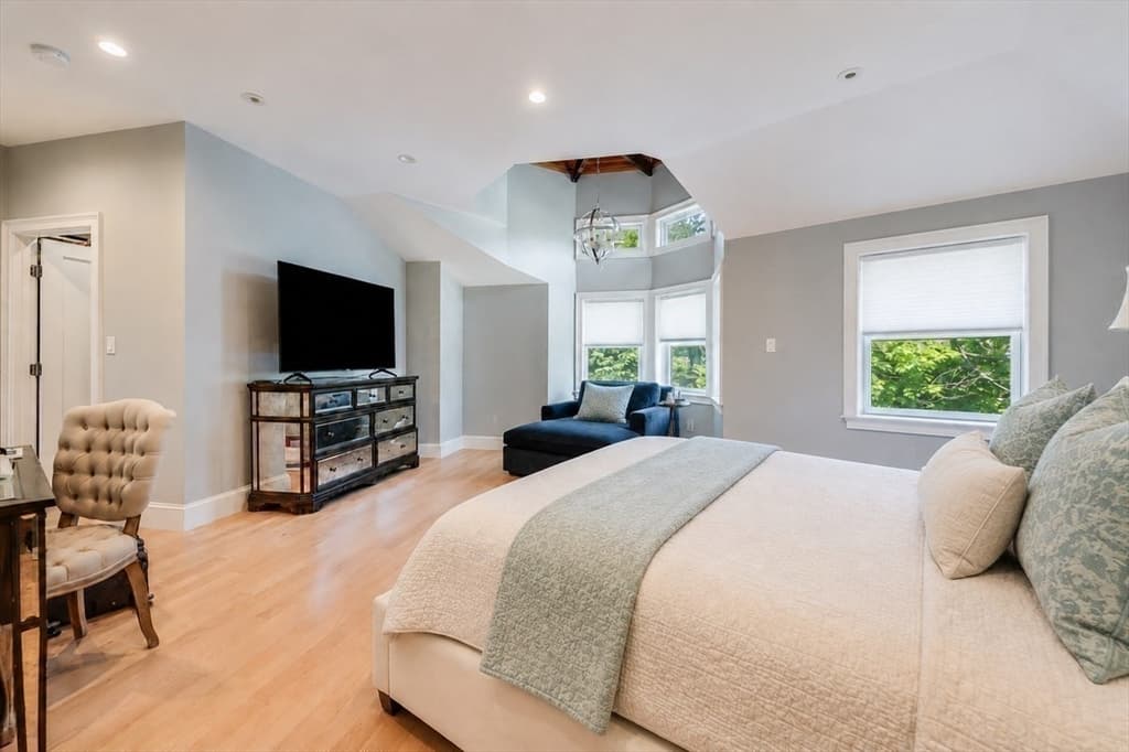 Single Family Residence at 84 Westbourne Terrace # 84, Brookline MA 02446, photo 12 of 29