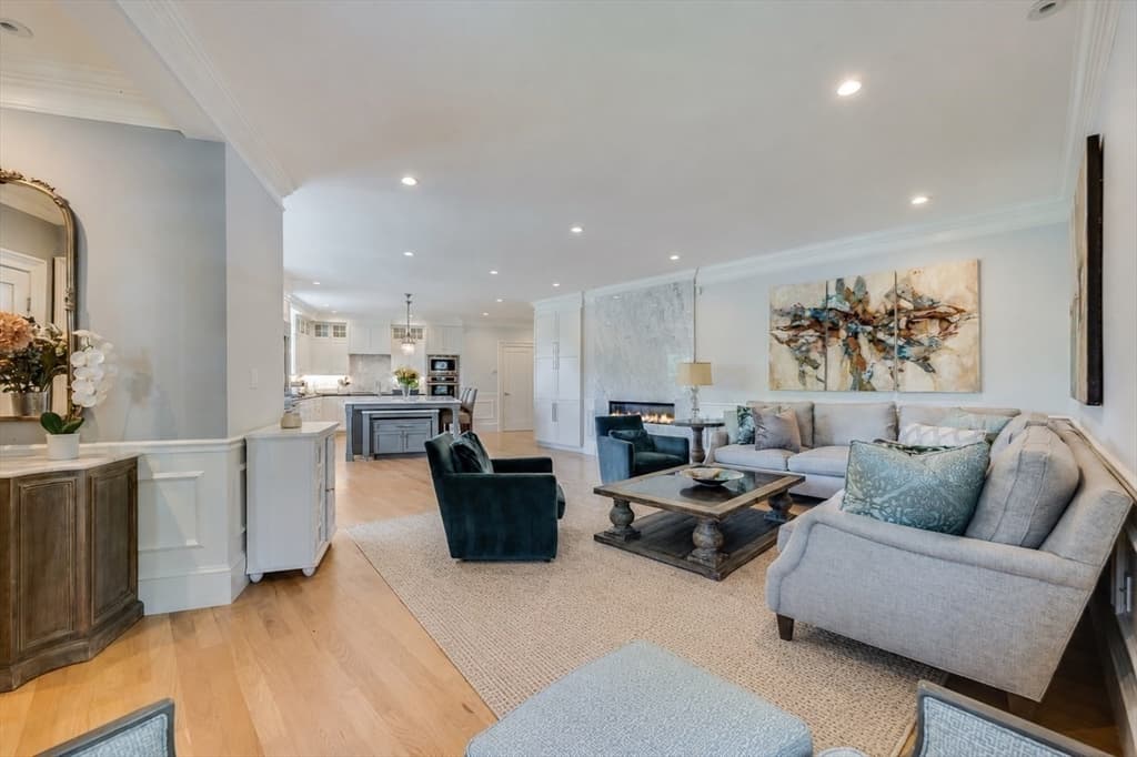 Single Family Residence at 84 Westbourne Terrace # 84, Brookline MA 02446, photo 8 of 29