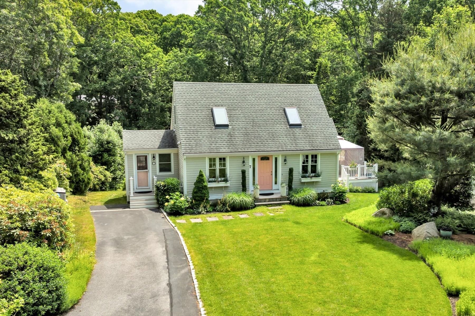 7 Cachalot Lane, Falmouth MA 02540