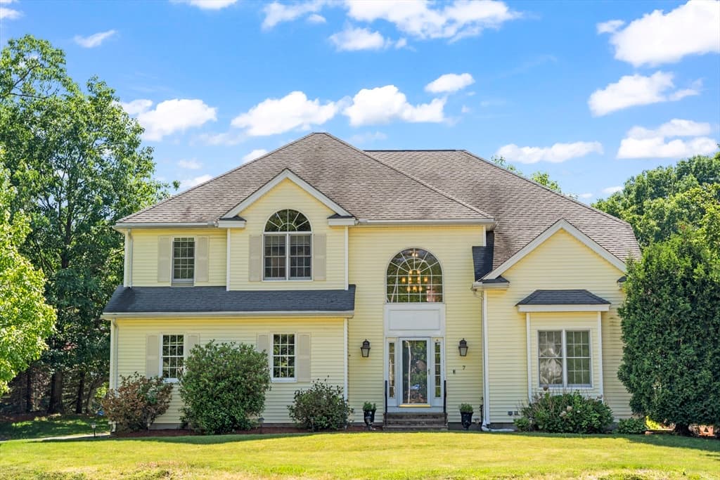7 Muir Way, Marlborough MA 01752