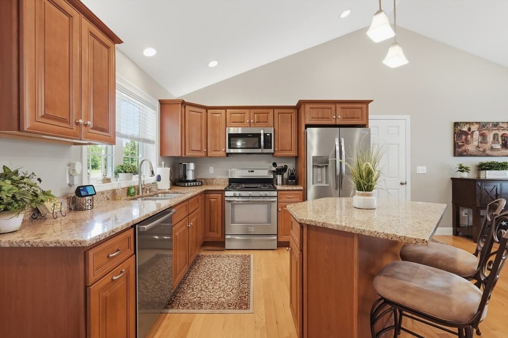 1001 Bayberry Drive, Dighton MA 02715 photo 7