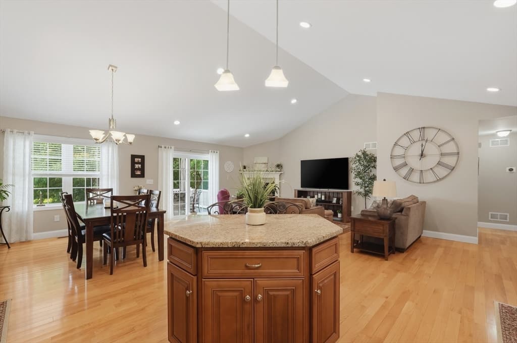 1001 Bayberry Drive, Dighton MA 02715 photo 24