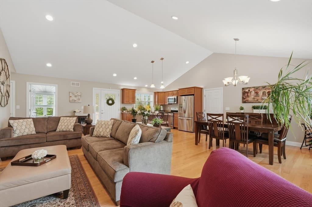 1001 Bayberry Drive, Dighton MA 02715 photo 34