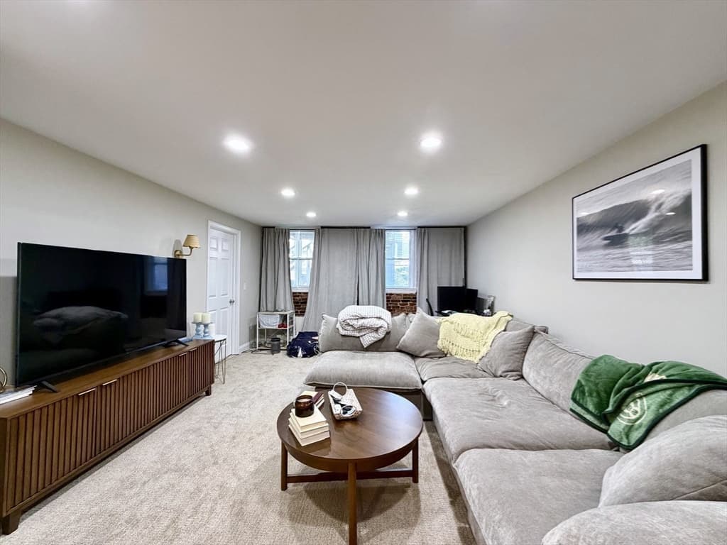 512 East 3rd Street, Boston MA 02127 photo 8