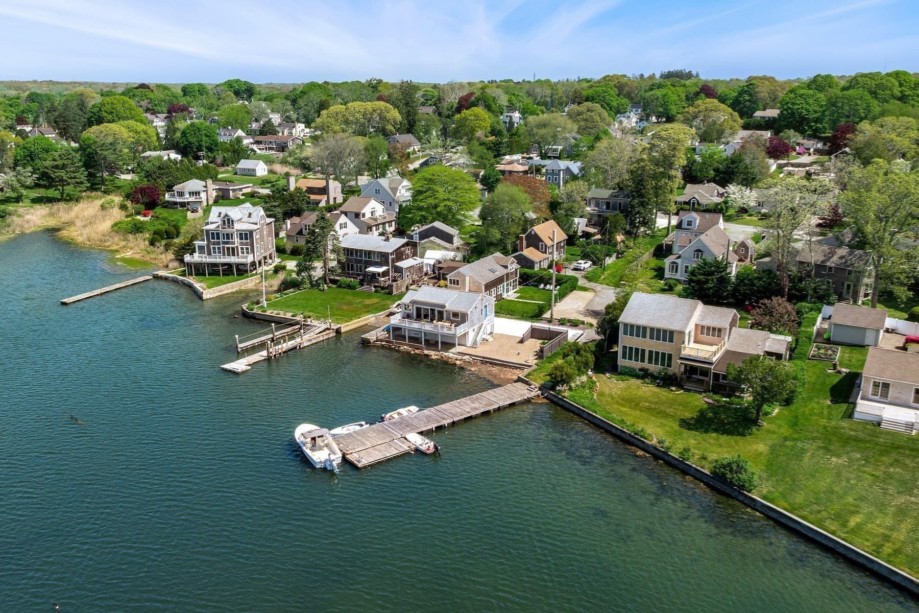 Single Family Residence at 8 Bonneau Court, Dartmouth MA 02748, photo 15 of 19