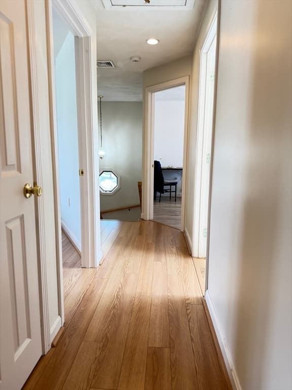 22 Abbott Rd, Waltham MA 02452 photo 3