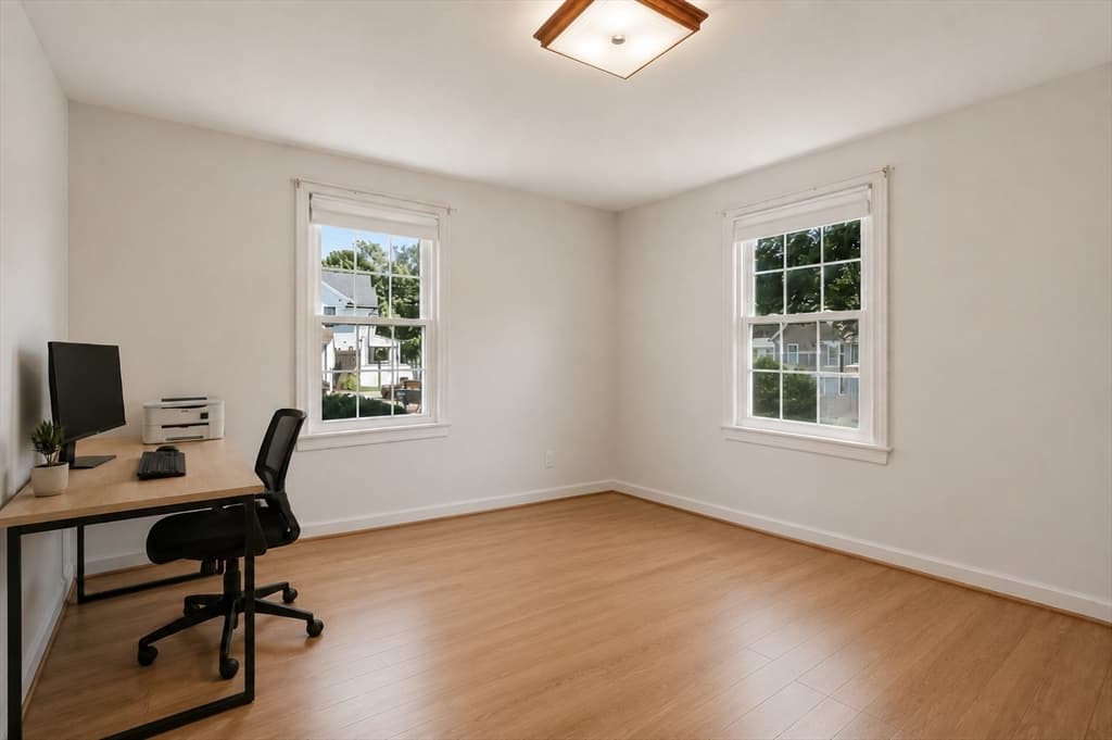 22 Abbott Rd, Waltham MA 02452 photo 8