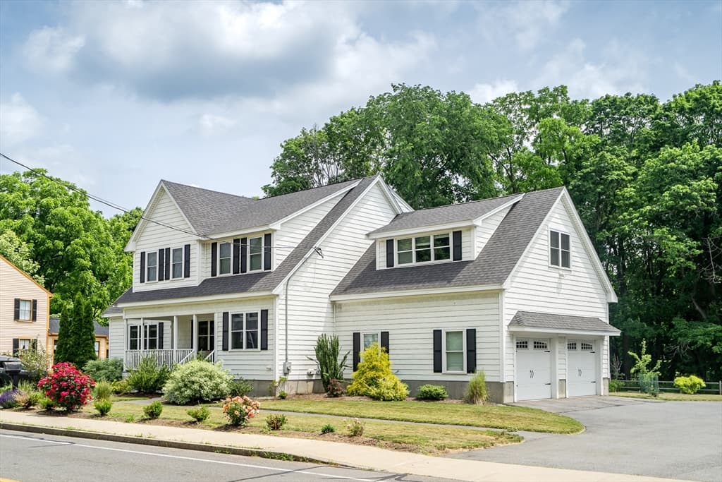 38 Concord Rd, Billerica MA 01821