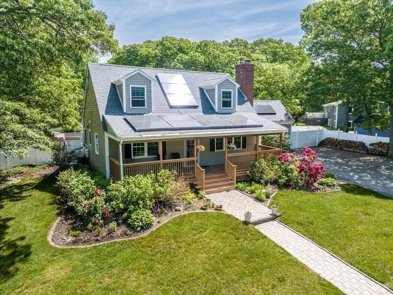 3 Windmill Rd, Bourne MA 02532
