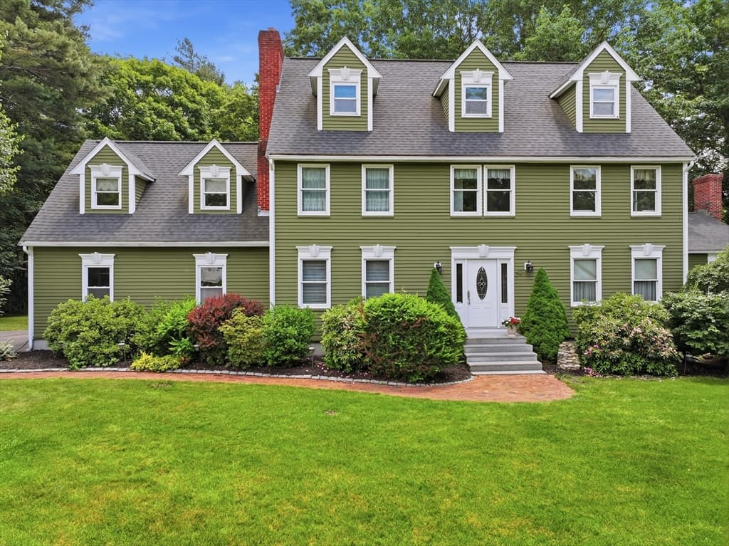 30 Knollwood Drive, Charlton MA 01507