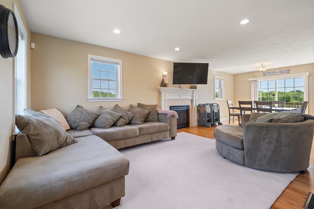 Single Family Residence at 73 Franklin St, Halifax MA 02338, Halifax, photo 23 of 42