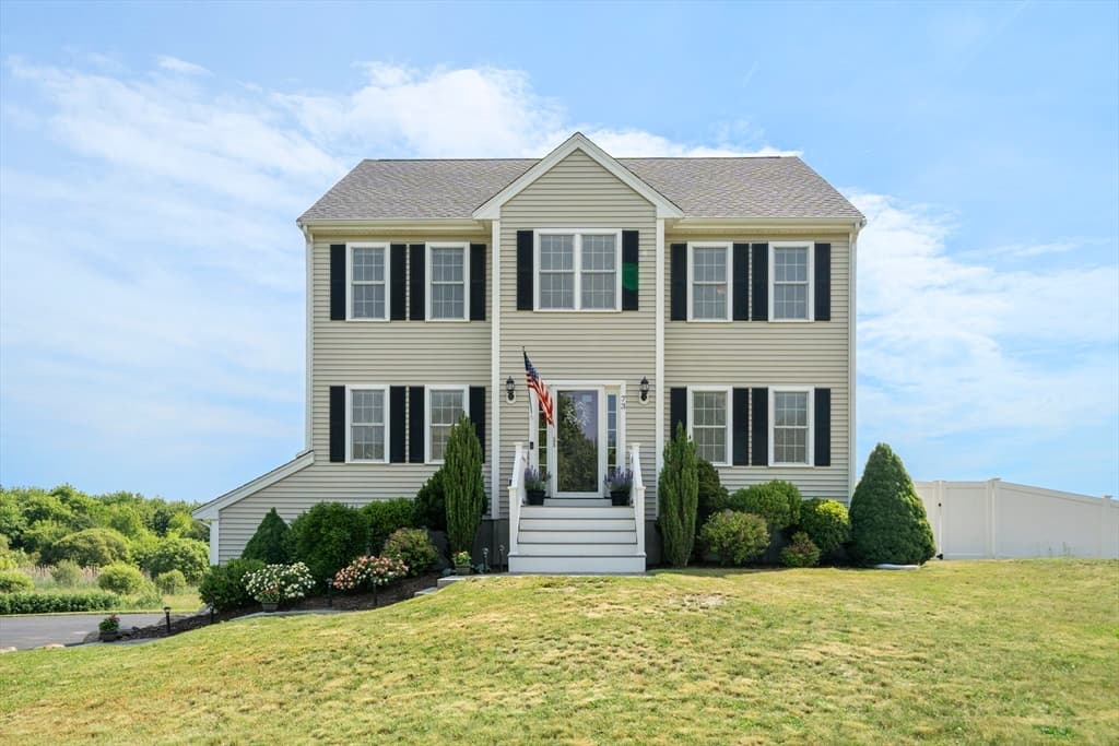 Single Family Residence at 73 Franklin St, Halifax MA 02338, Halifax, photo 2 of 42