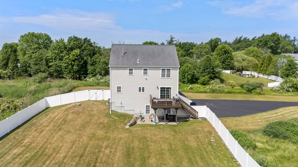 Single Family Residence at 73 Franklin St, Halifax MA 02338, Halifax, photo 12 of 42