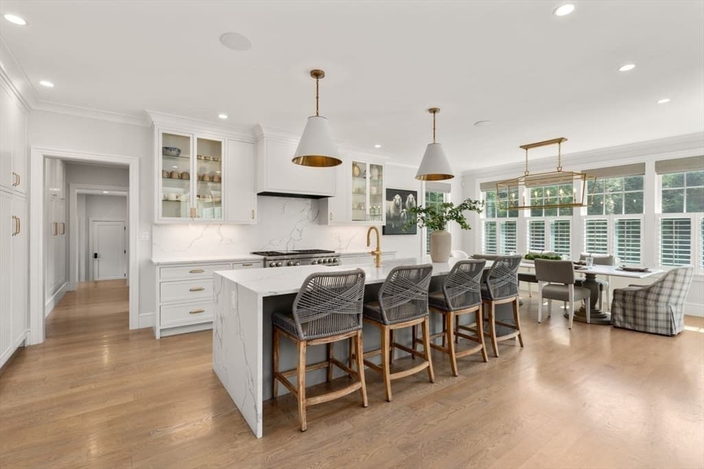 45 Longmeadow Rd, Wellesley MA 02482 photo 4