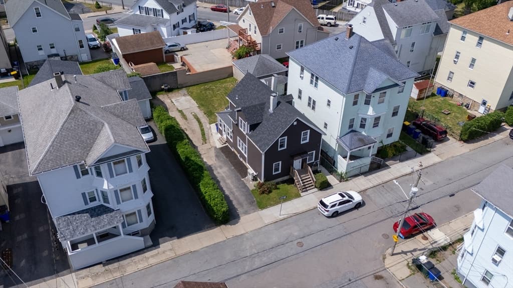 45 Lafayette St, Fall River MA 02723 photo 2