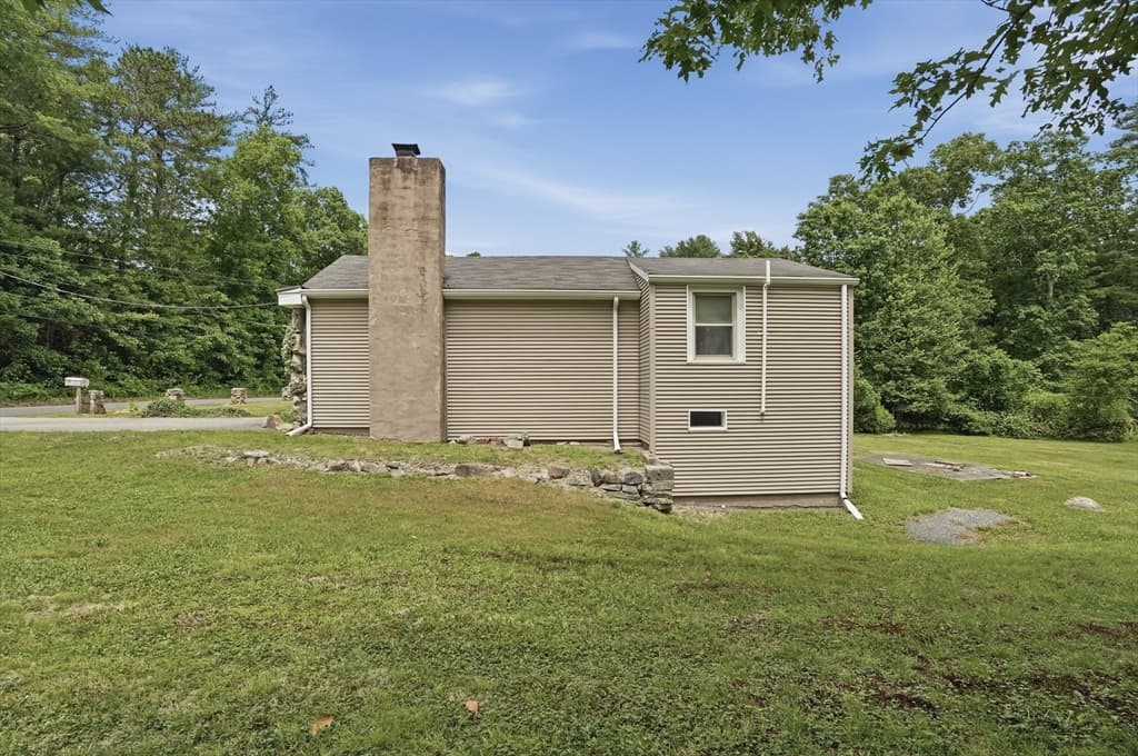 61 Flagg Swamp Rd, Freetown MA 02717 photo 5