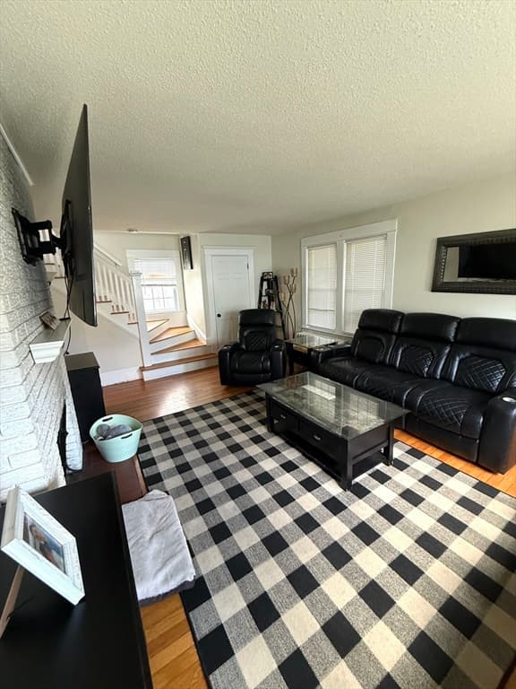 Single Family Residence at 153 Edgewood Ave, Longmeadow MA 01106, photo 7 of 24
