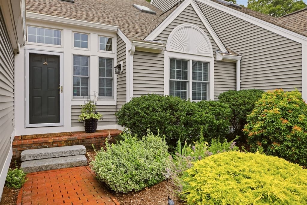 Single Family Residence at 73 Hidden Bay Dr # 73, Dartmouth MA 02748, Dartmouth, photo 4 of 42