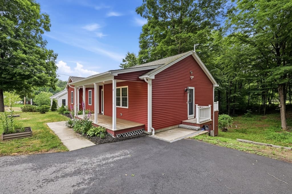 Single Family Residence at 4 Depot Street, Belchertown MA 01007, Belchertown, photo 5 of 41