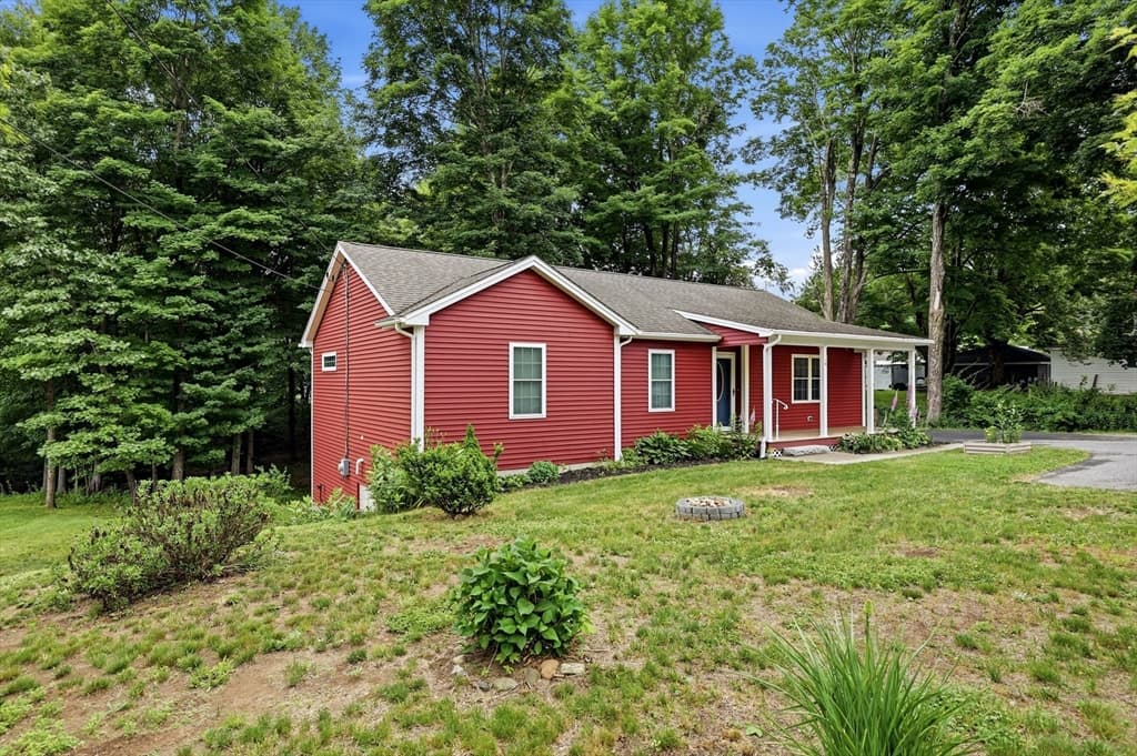 Single Family Residence at 4 Depot Street, Belchertown MA 01007, Belchertown, photo 4 of 41