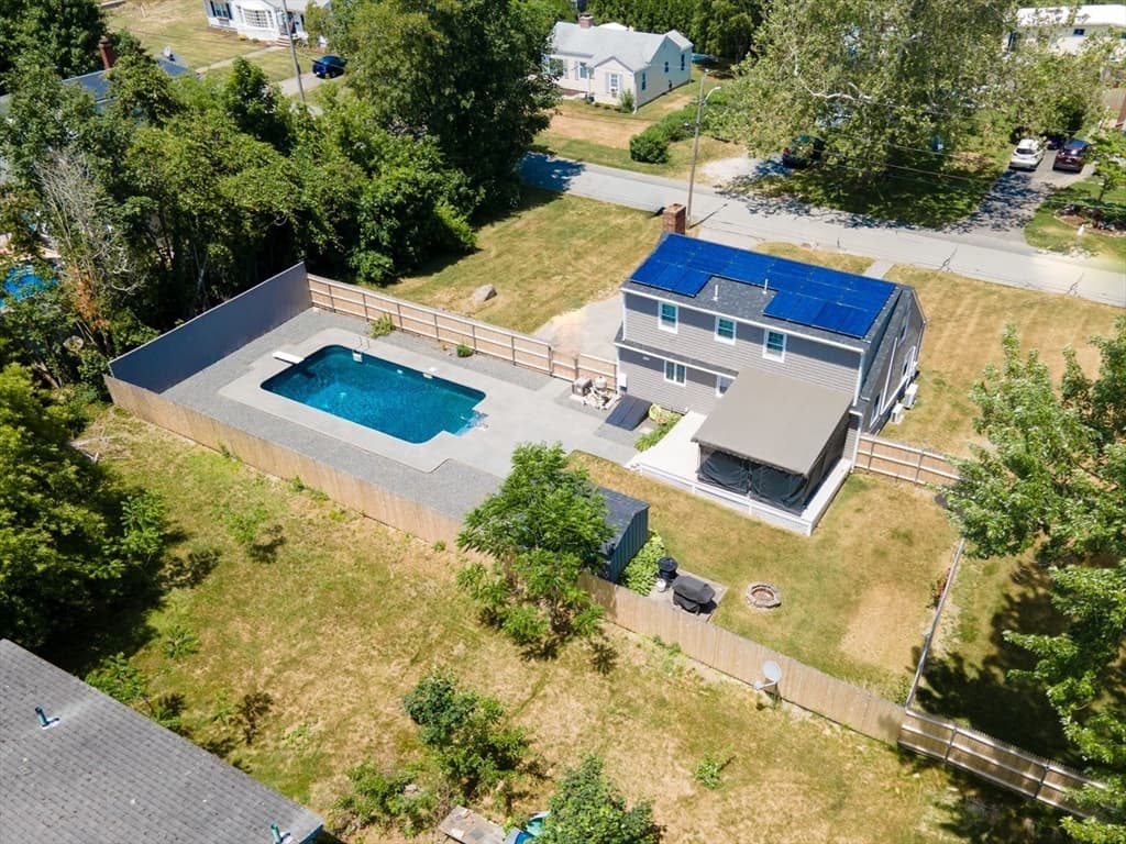 100 Sycamore St, Swansea MA 02777 photo 8