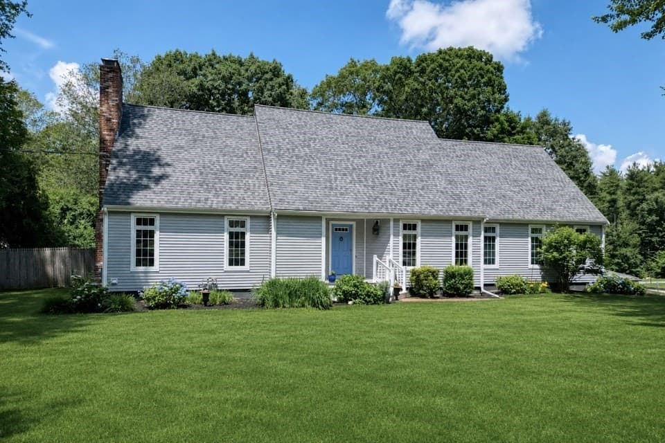346 Judson St, Raynham MA 02767 photo 2