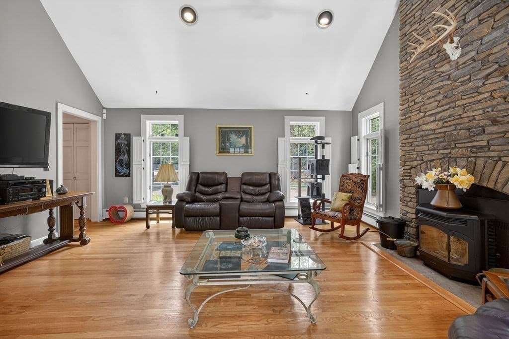 346 Judson St, Raynham MA 02767 photo 13