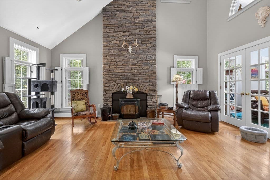 346 Judson St, Raynham MA 02767 photo 12